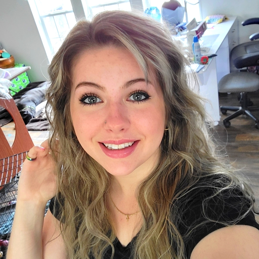 Meet your Posher, Tayla
